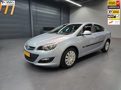 Opel Astra - 1.4 Turbo Design AUTOMAAT 1E EIGENAAR PDC NAVI BLUETOOTH NAP NL AUTO