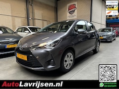 Toyota Yaris - 1.5 VVT-i ACTIVE 4 CYLINDER MOTOR NAVIGATIE / CAMERA 6 BAK CRUISE NL AUTO NAP