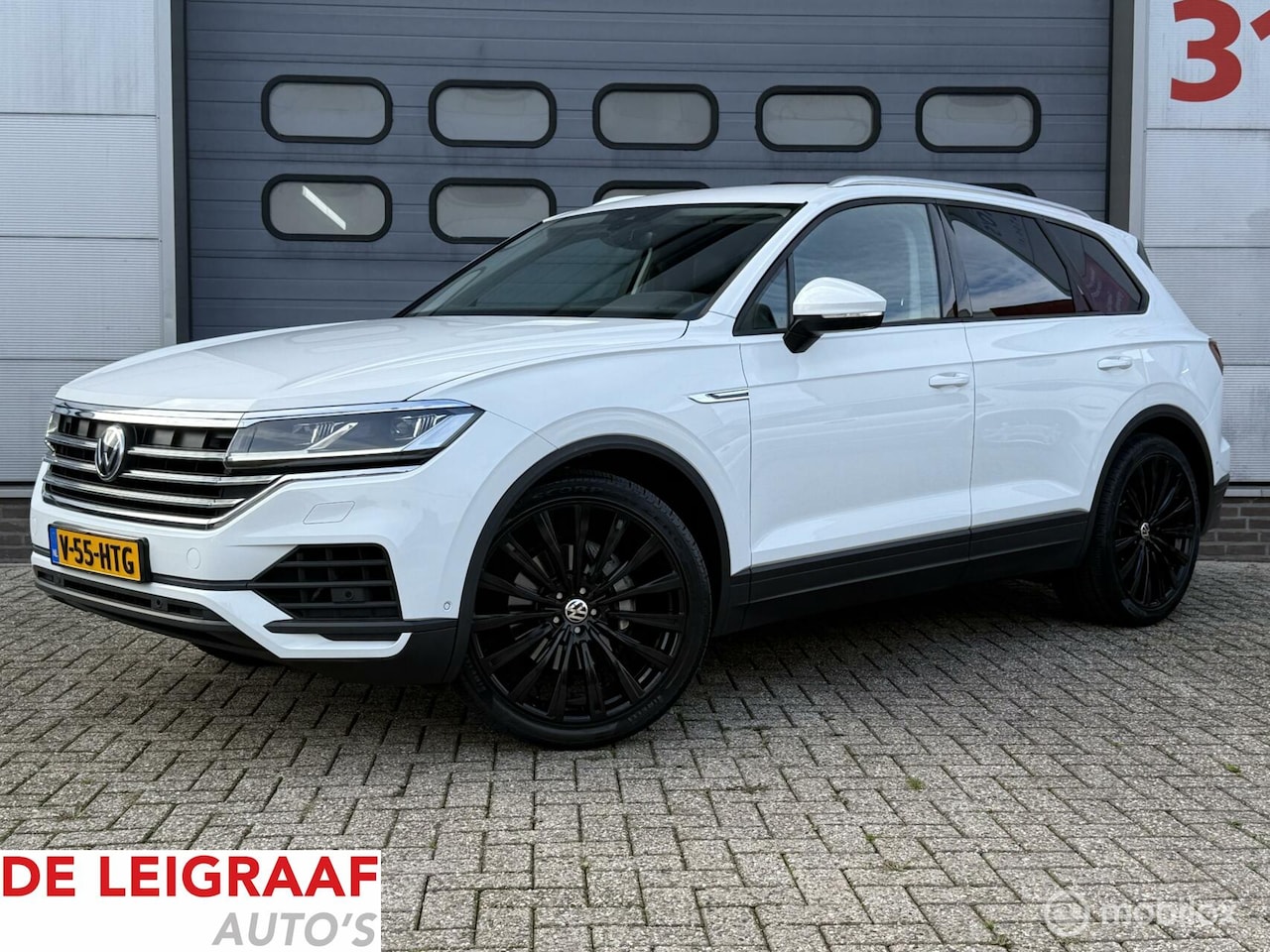 Volkswagen Touareg - 3.0 TDI grijs kenteken [ Leer,Navi,Lucht, Trekh] - AutoWereld.nl