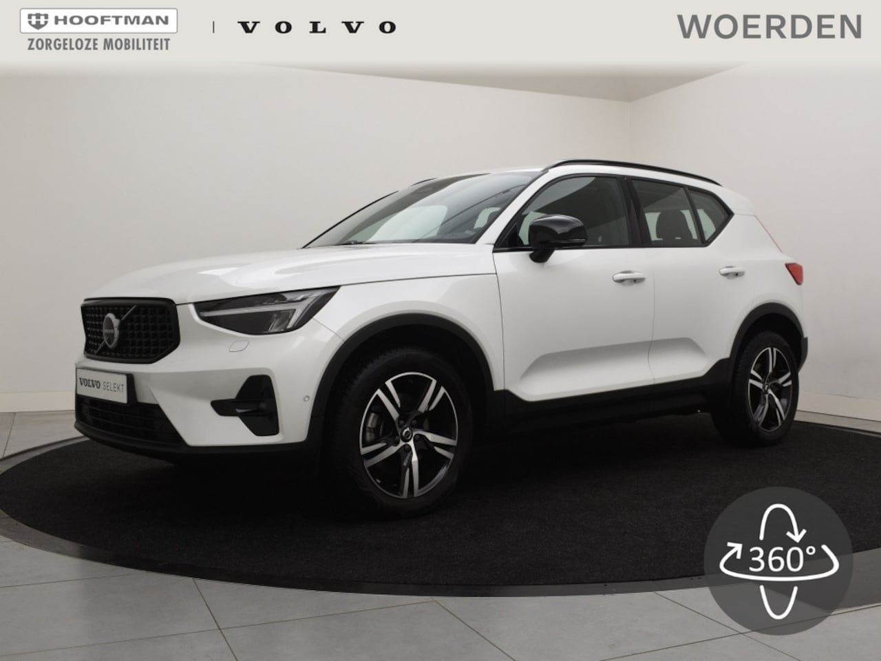 Volvo XC40 - B3 AUT(7) PLUS DARK 360GR CAM TREKHAAK ACC BLIS HARMAN KARDON - AutoWereld.nl