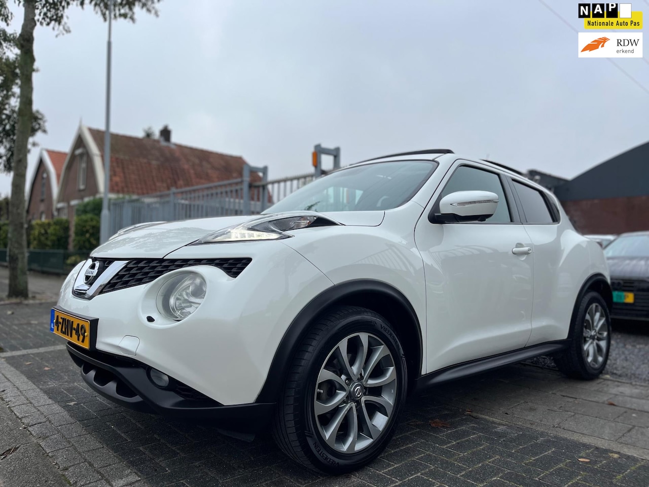 Nissan Juke - 1.2 DIG-T S/S Tekna | Panoramadak | Leder | trekhaak | - AutoWereld.nl