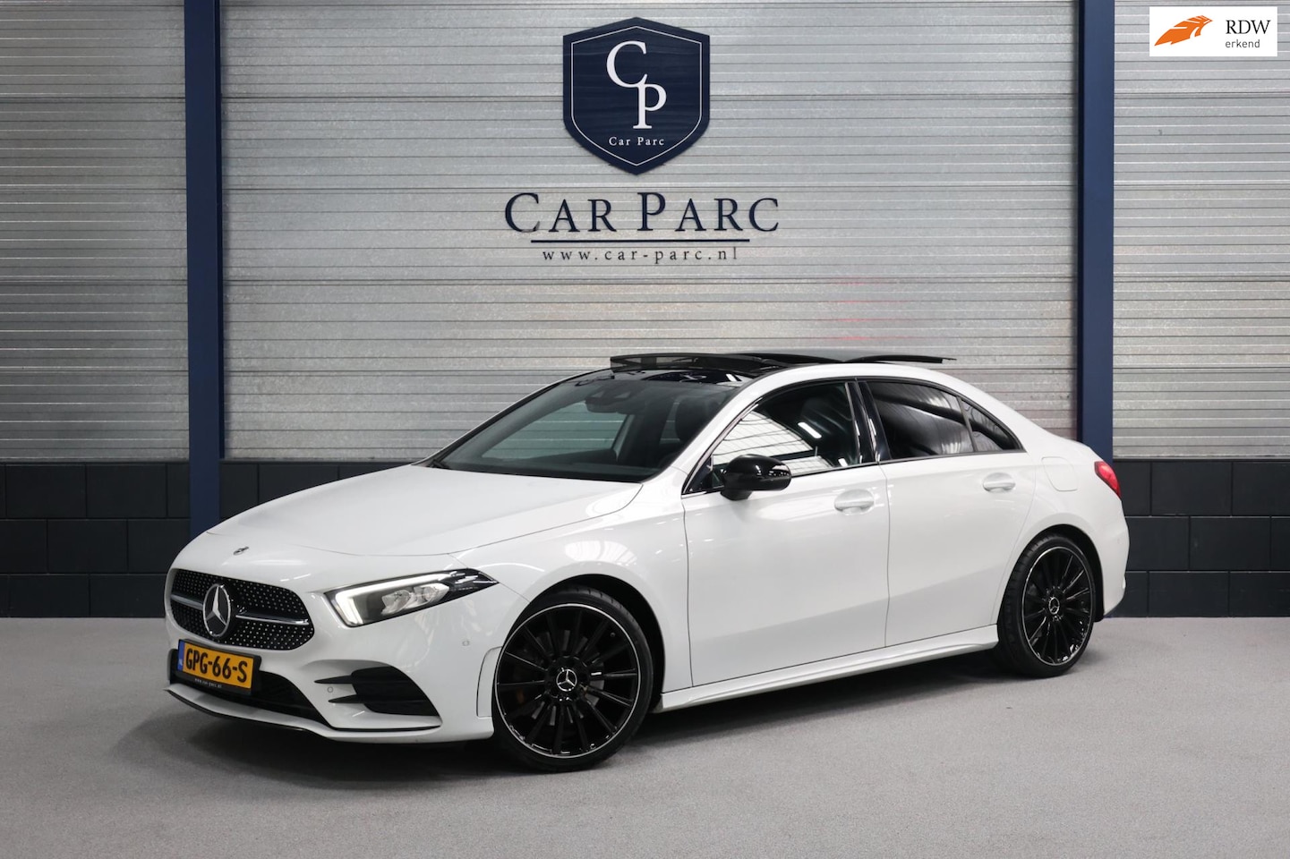 Mercedes-Benz A-klasse - 250 AMG Line LED/SFEER/VIRTUAL/PANO/ALCANTARA+S.VERWARMING/KEYLES/CAM/LINE//ACC/ECC/12 MND - AutoWereld.nl