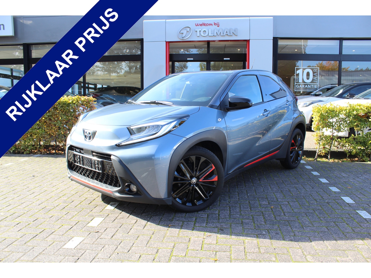 Toyota Aygo X - 1.0 VVT-i S-CVT Undercover Autom. | Rijklaar | Bi-tone | Half-leder | Keyless | Stoelverwa - AutoWereld.nl