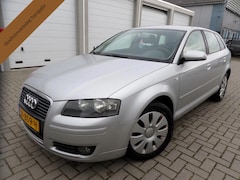 Audi A3 Sportback - 1.6 FSI Attraction