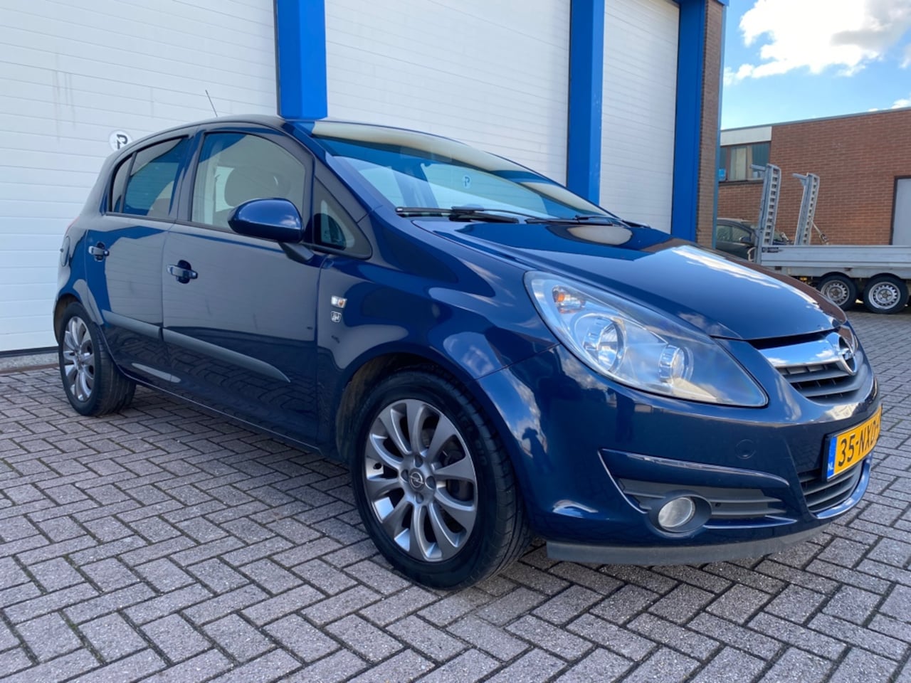 Opel Corsa - 1.2-16V '111' Edition 5 drs Airco - AutoWereld.nl