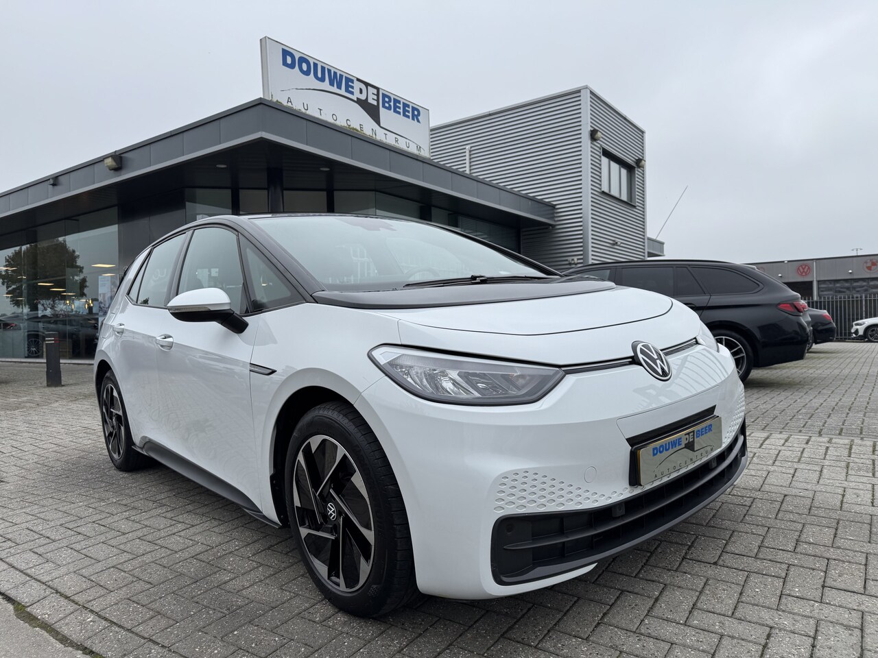 Volkswagen ID.3 - Pure 45 KWH Adapt. Cruise | Stoelverw. | LED | Metallic | - AutoWereld.nl