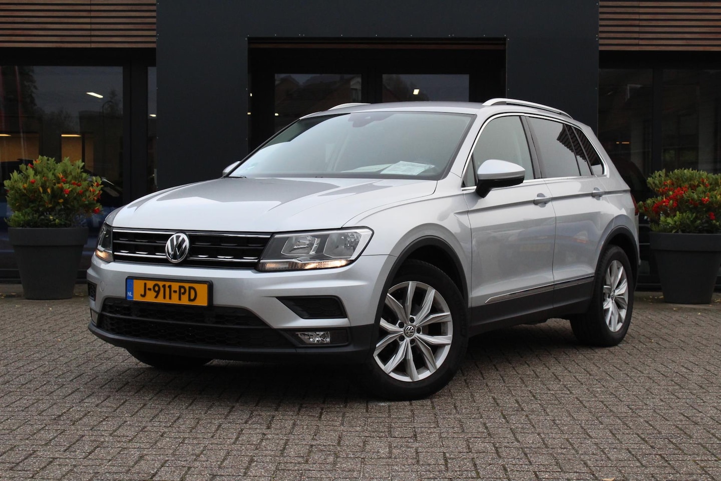 Volkswagen Tiguan - 1.5 Tsi 150pk DSG Act Comfortline Business - AutoWereld.nl