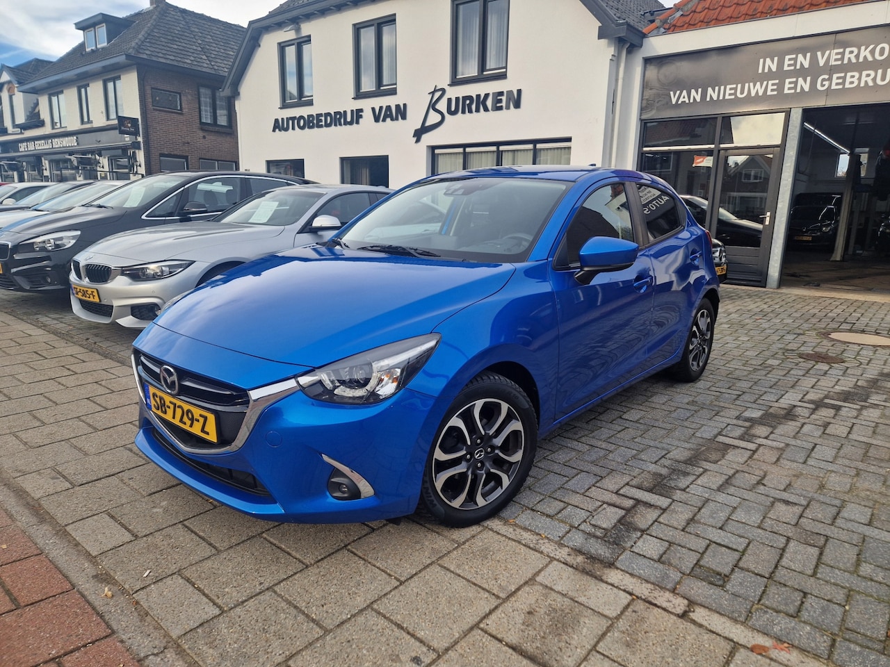 Mazda 2 - 1.5 Skyactiv-G GT-M 1.5 Skyactiv-G GT-M, Navigatie,Stoelverwarming,L.M.Velgen,Private glas - AutoWereld.nl