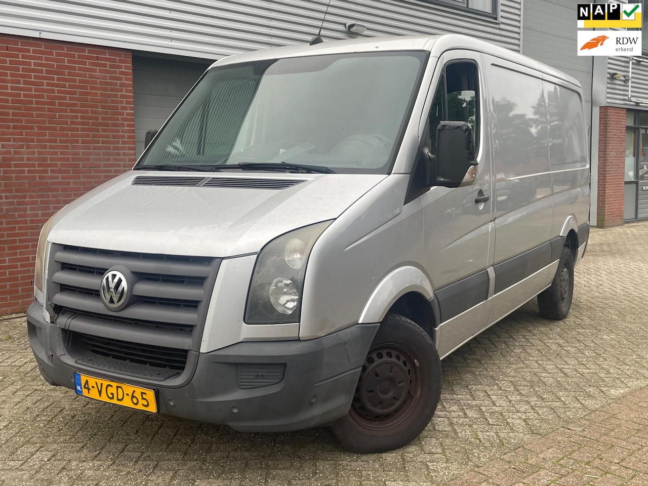 Volkswagen Crafter - 28 2.5 TDI L2H1 Airco Navi Marge bus - AutoWereld.nl