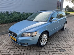 Volvo V50 - 2.4 Momentum airco trekhaak nieuwe apk