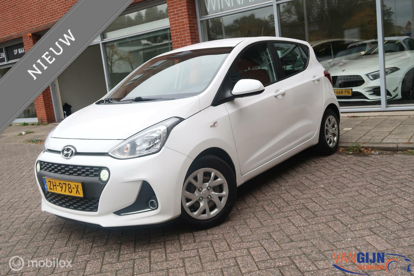 Hyundai i10 - 1.0i Comfort Carplay Navi Airco - AutoWereld.nl