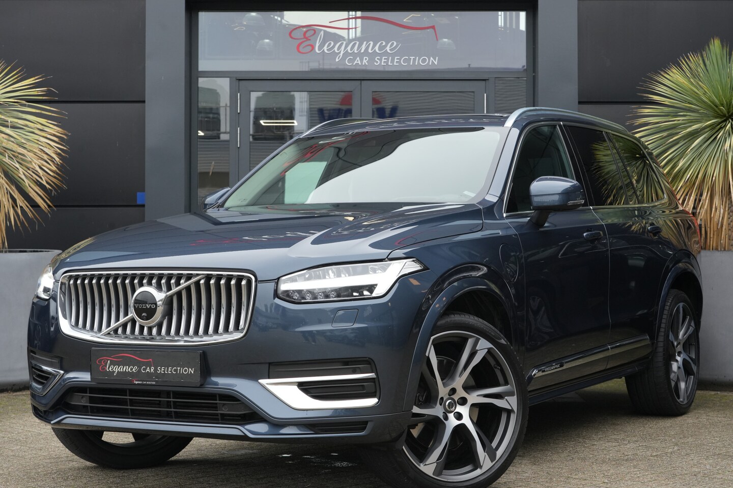 Volvo XC90 - 2.0 T8 Recharge AWD Inscription 392pk Panoramadak/Stoelverwarming/360Camera - AutoWereld.nl