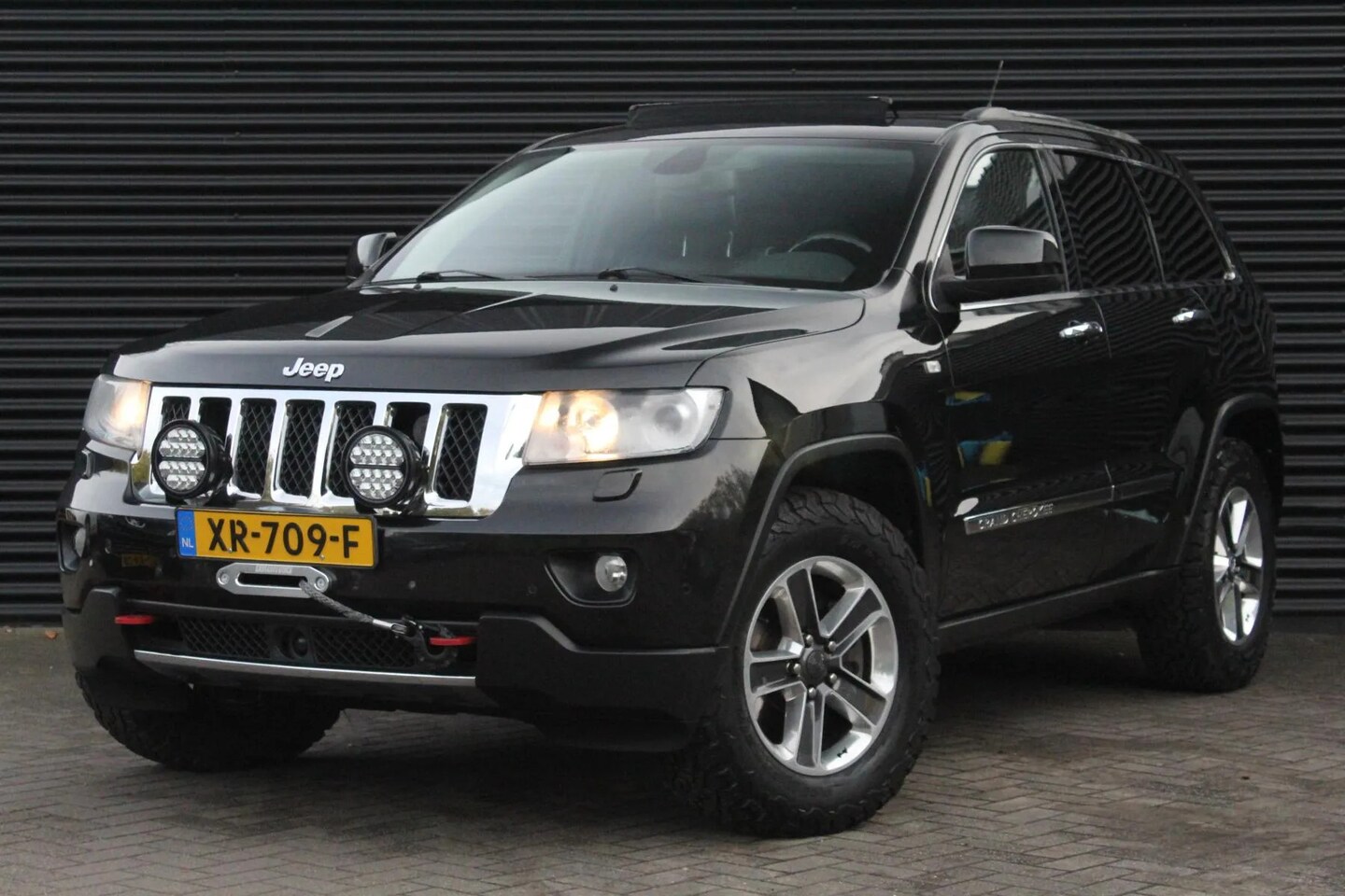 Jeep Grand Cherokee - 3.0 CRD Overland | 6T Kangaroo lier | Off road banden | Luchtvering | - AutoWereld.nl