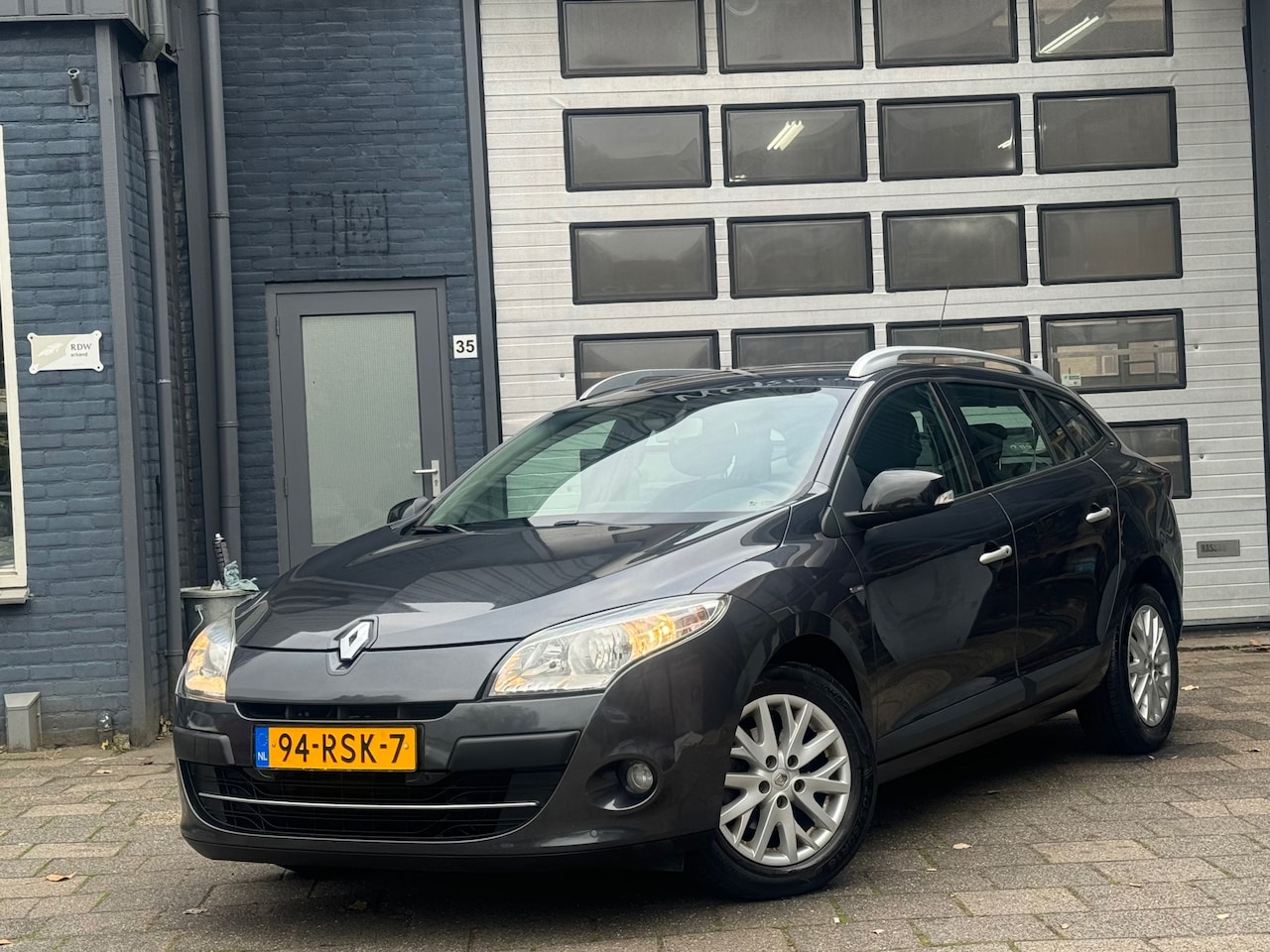 Renault Mégane Estate - 2.0 Bose | Clima | Navi | Cruise | Automaat | N.A.P - AutoWereld.nl