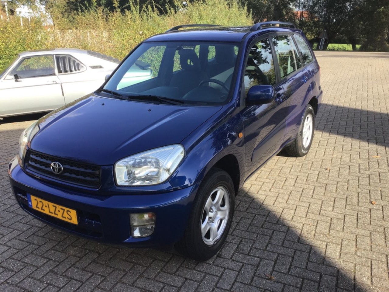 Toyota RAV4 - 2.0-16V VVT-i Luna 2.0-16V VVT-I LUNA - AutoWereld.nl