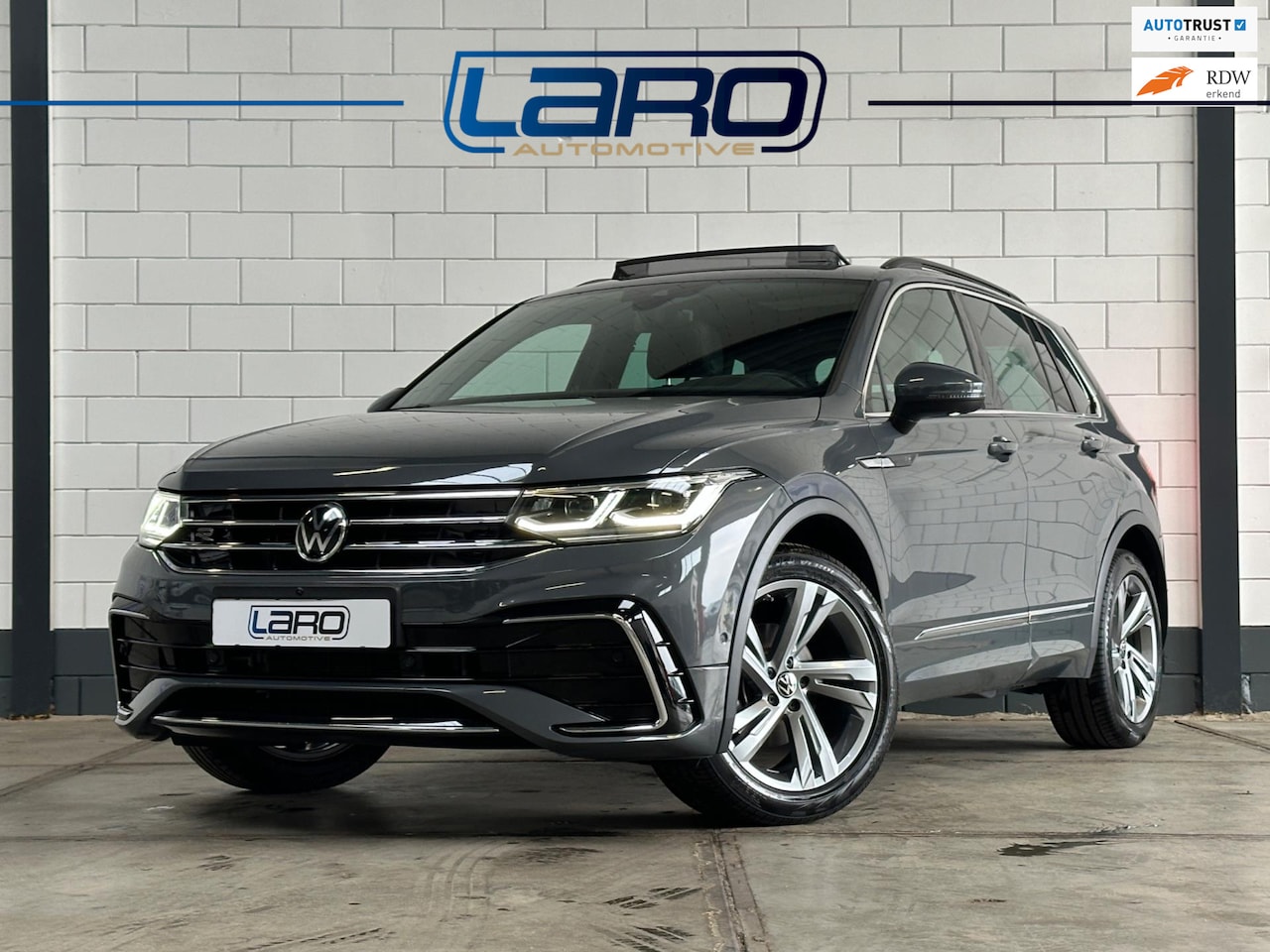 Volkswagen Tiguan - 1.5 TSI R-Line | Pano Trekh IQ.Lights 360° Cam ACC Sfeer HuD CarPlay - AutoWereld.nl