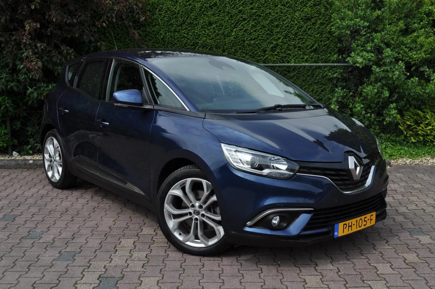 Renault Scénic - 1.2 TCe Keyless. Navi. Clima. 20 inch. - AutoWereld.nl