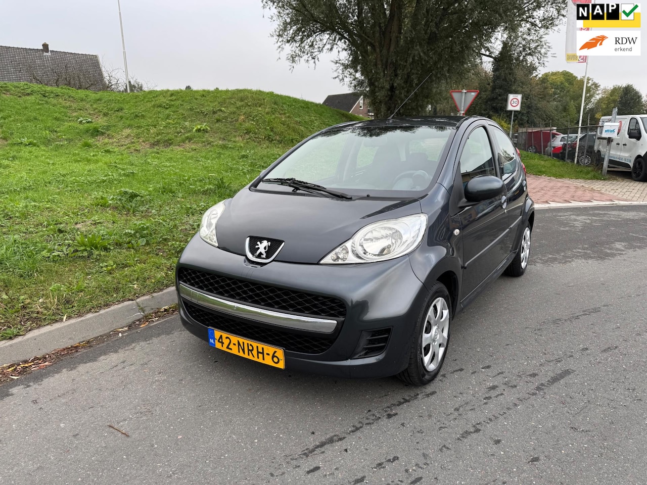 Peugeot 107 - 1.0-12V XS 5Drs Airco - AutoWereld.nl