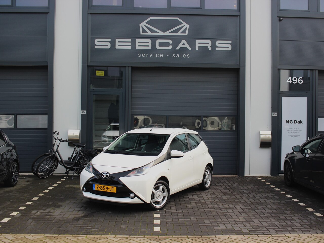 Toyota Aygo - 1.0 VVT-i x-play CAMERA, CRUISE, NW APK, 5DR, AIRCO - AutoWereld.nl