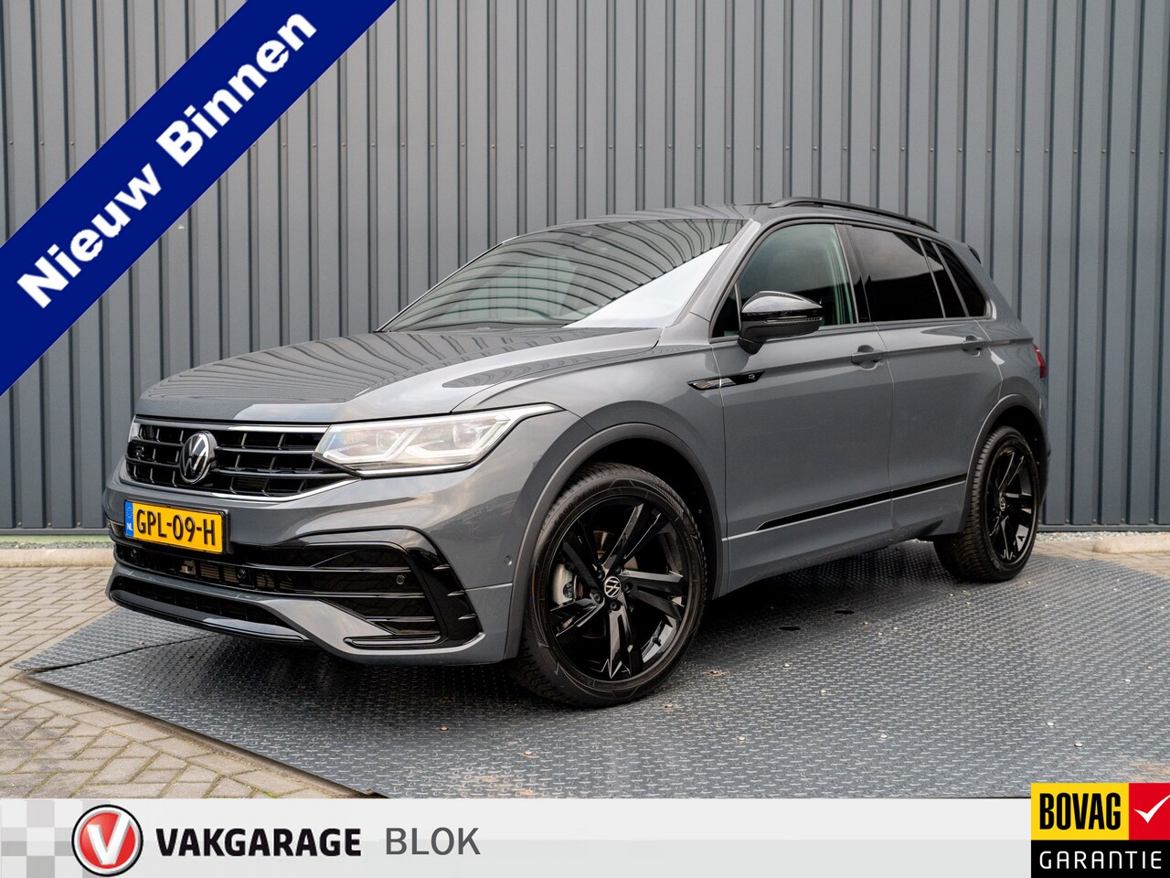 Volkswagen Tiguan - 1.5 TSI R-Line Business+ | Panodak | Camera | Keyless | IQ Light | Elk A-Klep | Prijs Rijk - AutoWereld.nl