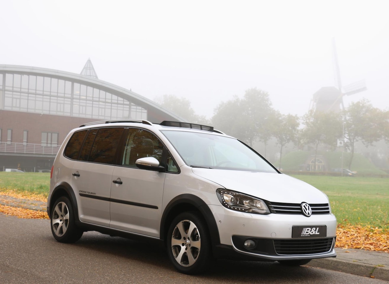 Volkswagen Touran - CROSS 1.4 TSI 150Pk Highline EcoFuel DSG Aut Panoramadak Led Xenon PDC 1e eigenaar TOP STA - AutoWereld.nl