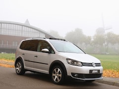 Volkswagen Touran - CROSS 1.4 TSI 150Pk Highline CNG Aardgas EcoFuel DSG Aut Panoramadak Led Xenon PDC 1e eige