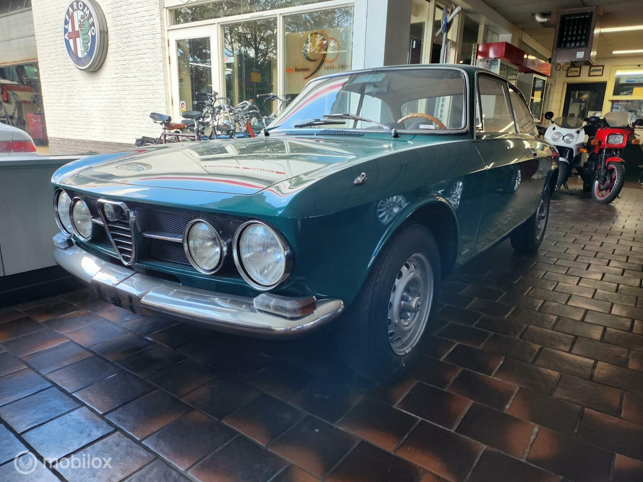 Alfa Romeo GTV - 1750 Bertone - AutoWereld.nl