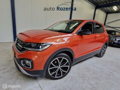 Volkswagen T-Cross - 1.0 TSI R-Style 6 Bak, Ecc, Navi, Haak Uitz Mooi