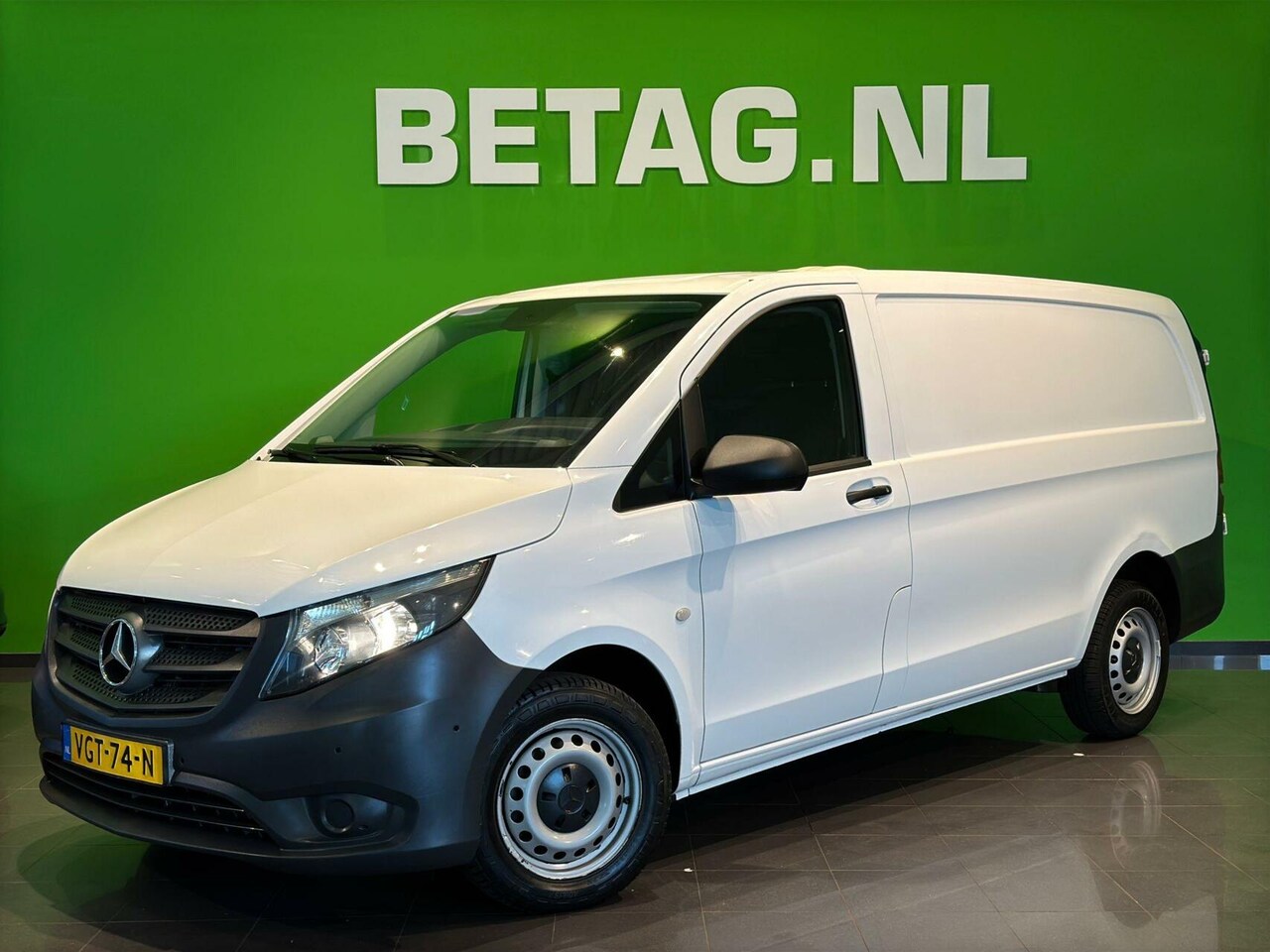 Mercedes-Benz Vito - Bestel 110 CDI Lang | Camera | Sensor | 3 zit - AutoWereld.nl