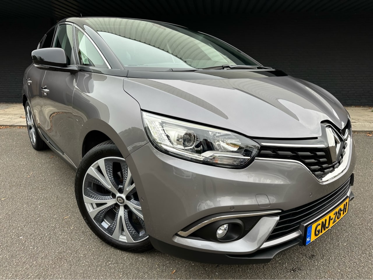 Renault Scénic - 1.3 TCe Intens // Two tone // Groot scherm // - AutoWereld.nl