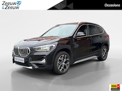 BMW X1 - sDrive20i VDL Nedcar Edition Dealer onderhouden | Leder interieur | Trekhaak | Navigatie |