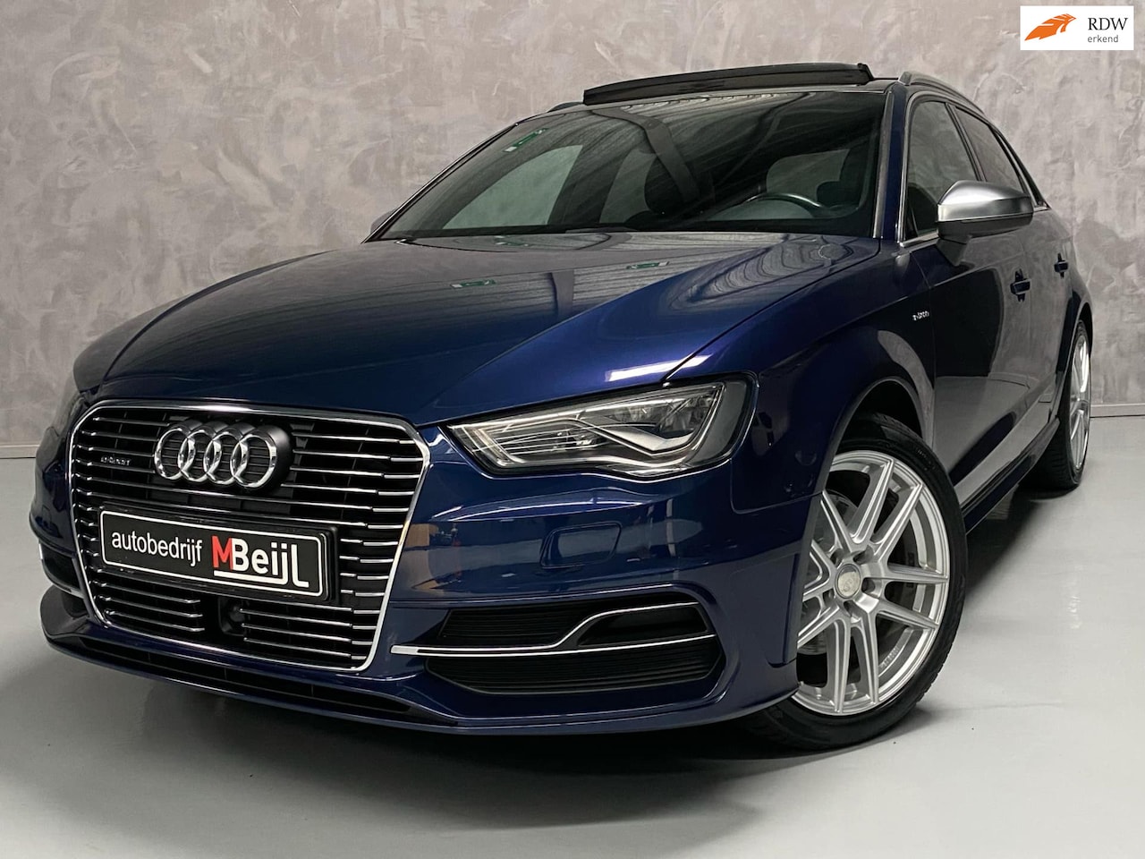 Audi A3 Sportback - 1.4 e-tron PHEV Ambition Pro Line plus /S-Line /Pano /B&O - AutoWereld.nl