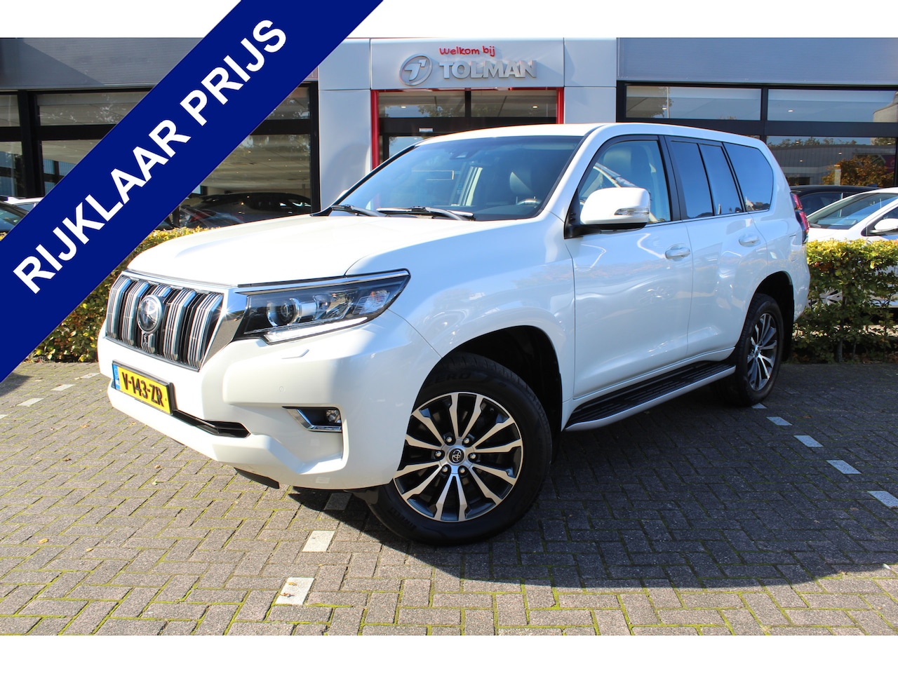 Toyota Land Cruiser - 2.8 D-4D-F Executive Window Van | Rijklaar | Trekhaak | Parelmoerlak | Opendak | Stoelverw - AutoWereld.nl