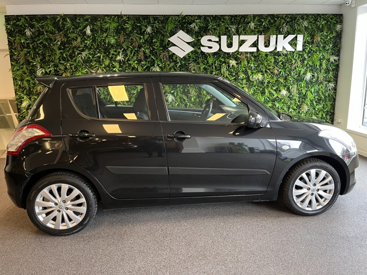 Suzuki Swift - 1.2 Bandit Airco CC PDC LMV 1.2 Bandit EASSS - AutoWereld.nl