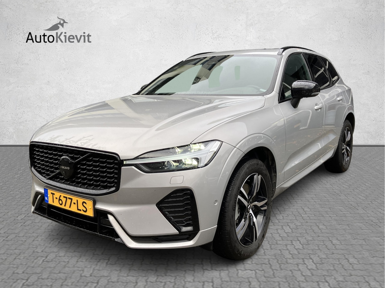 Volvo XC60 - 2.0 B5 R-Design - Panoramadak / Harman Kardon - AutoWereld.nl