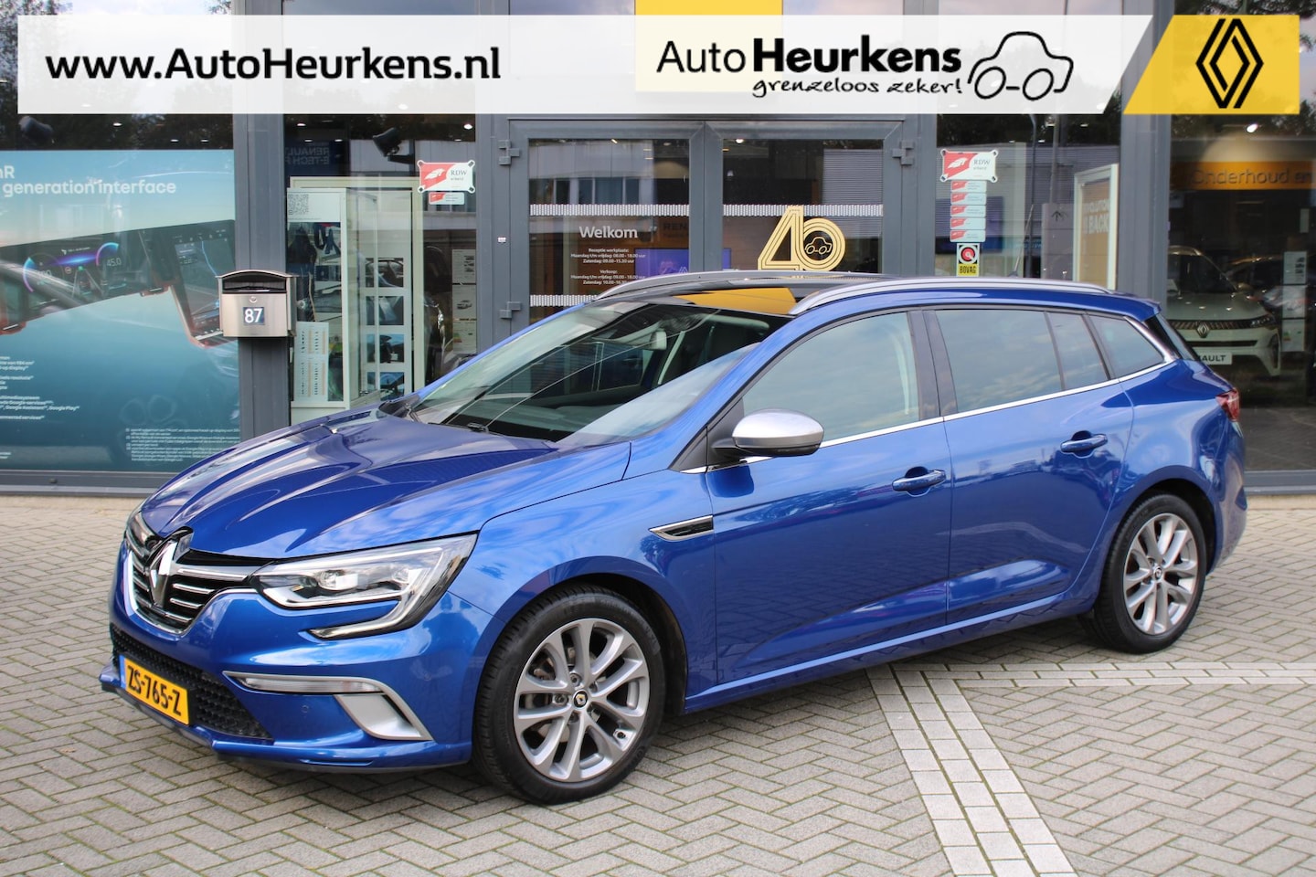 Renault Mégane Estate - TCe 130 GT-Line | Panoramadak | Pack Easy Life | Trekhaak | - AutoWereld.nl