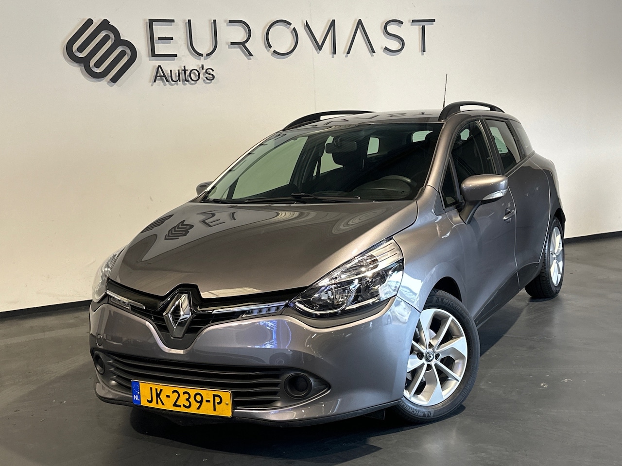 Renault Clio Estate - 0.9 TCe Expression Airco - Nieuw apk - Trekhaak - Cruise - AutoWereld.nl