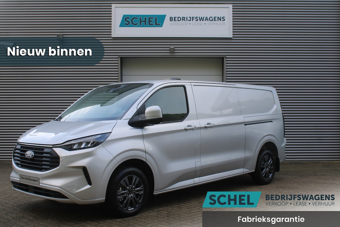 Ford Transit Custom - 320 2.0 TDCI L2H1 Limited 170pk - 2x Schuifdeur - Adaptive Cruise - Verwarmd stuur - Blind - AutoWereld.nl