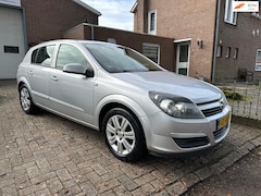 Opel Astra - 1.6 Enjoy ( advertenties lezen )