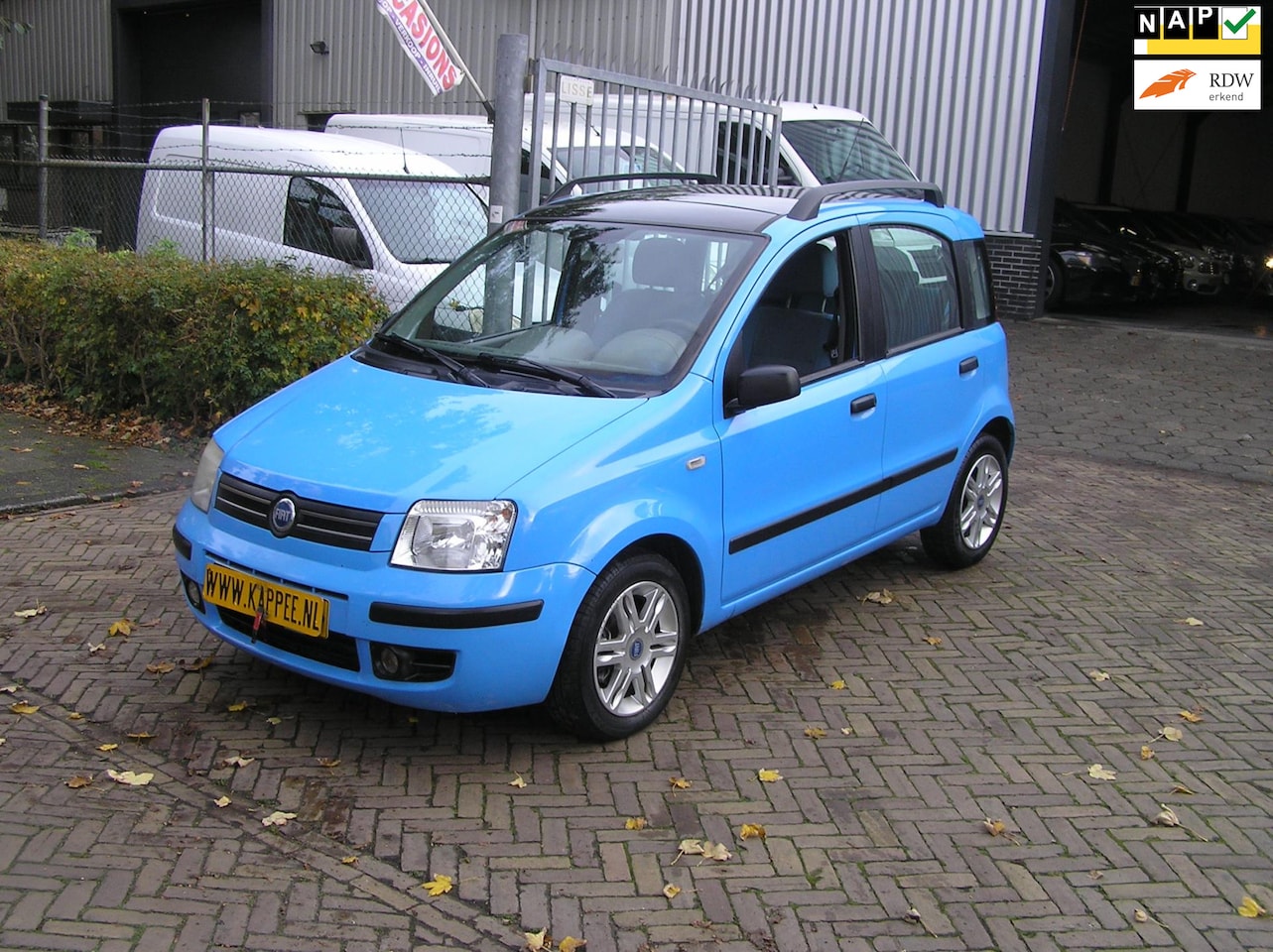 Fiat Panda - 1.2 SportSound 151 d km nap panorama dak apk - AutoWereld.nl