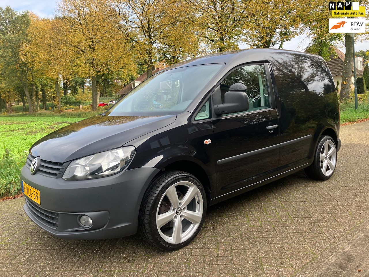 Volkswagen Caddy - 1.6 TDI AUTOMAAT met Airco en trekhaak! - AutoWereld.nl