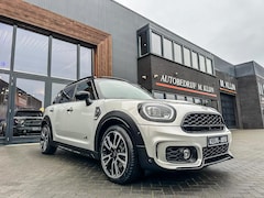 MINI Countryman - 2.0 Cooper S E ALL4 John Cooper Works 220pk/pano/camera/19"/btw