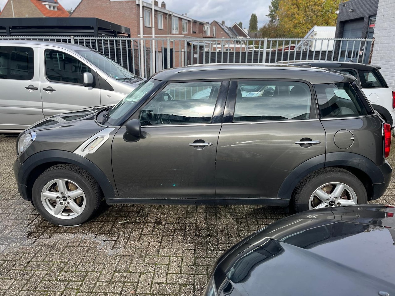 MINI Countryman - Mini 1.6 One Pepper airco nieuwe apk - AutoWereld.nl