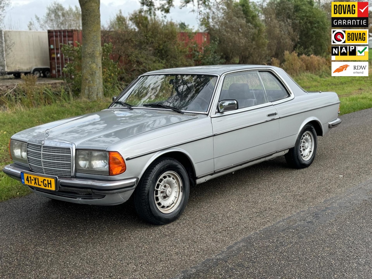 Mercedes-Benz 200-280 (W123) - 230 CE automaat schijfdak leuke auto belastingvrij geen roest 1982 - AutoWereld.nl