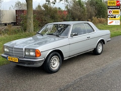 Mercedes-Benz 200-280 (W123) - 230 CE automaat schijfdak leuke auto belastingvrij geen roest 1982