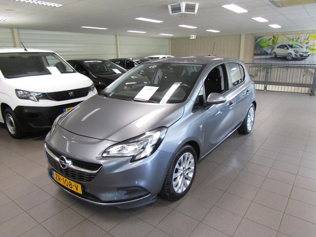 Opel Corsa - 1.0 Turbo NAVI CAMERA BLUET. L.M. SENSOREN - AutoWereld.nl