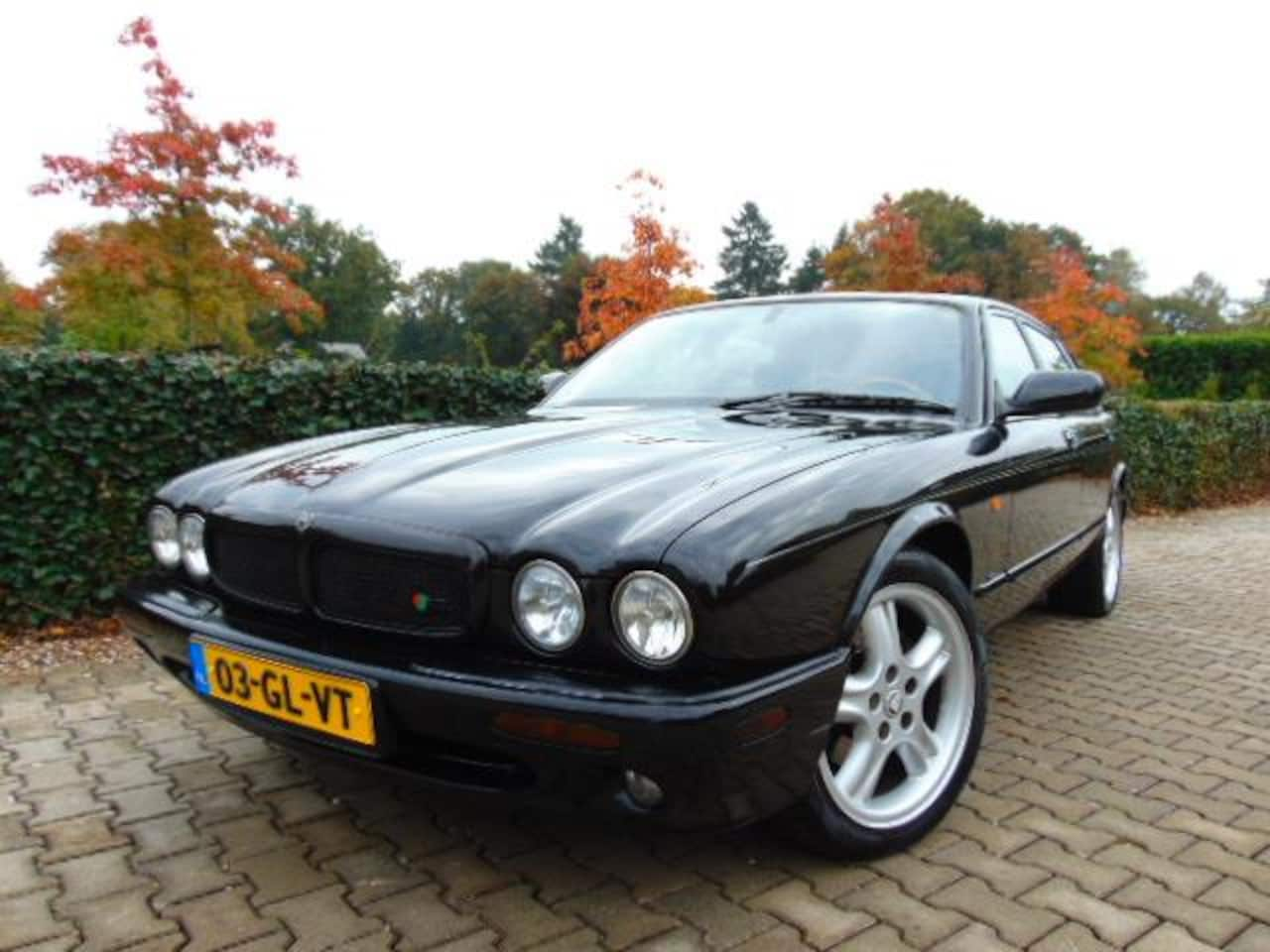 Jaguar XJR - Sport 3.2 V8 Executive , Automaat , Clima / Cruise / Leder / Pdc / 18 Inch Lm Velgen. - AutoWereld.nl