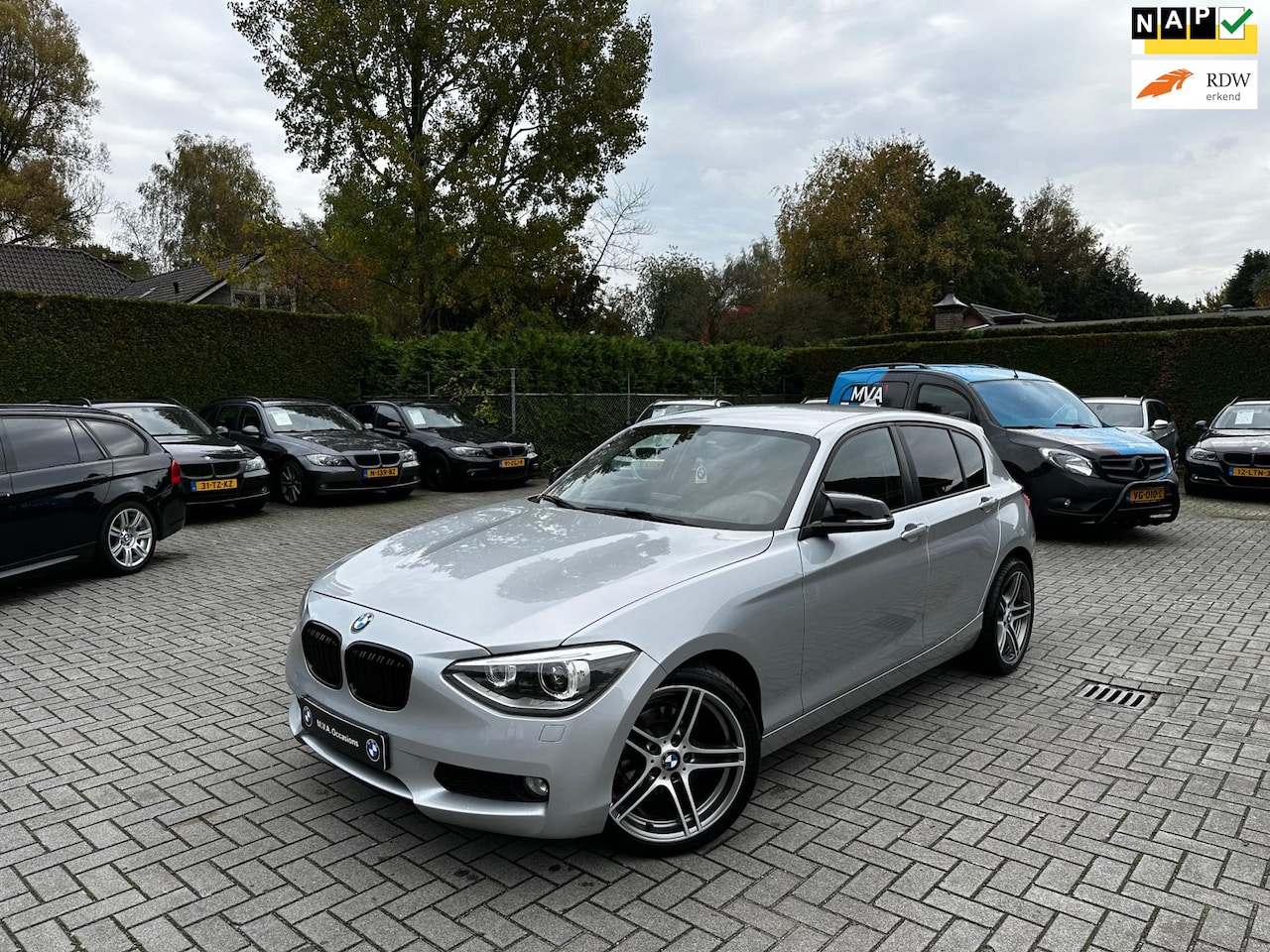 BMW 1-serie - 116i Business|Nwe Ketting + Klepseals|Navi|Airco|18 inch|Nette staat... - AutoWereld.nl