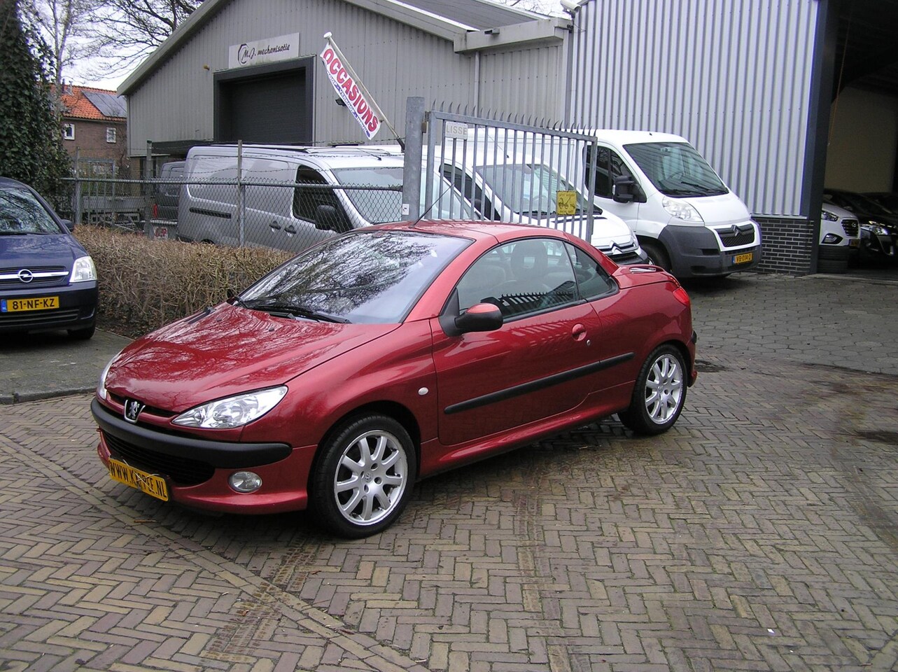 Peugeot 206 CC - 1.6-16V Premium nap airco sturbekr APK - AutoWereld.nl