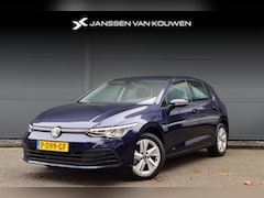 Volkswagen Golf - 1.0 eTSI Life / Navi / Carplay / LMV / Dealer onderhouden